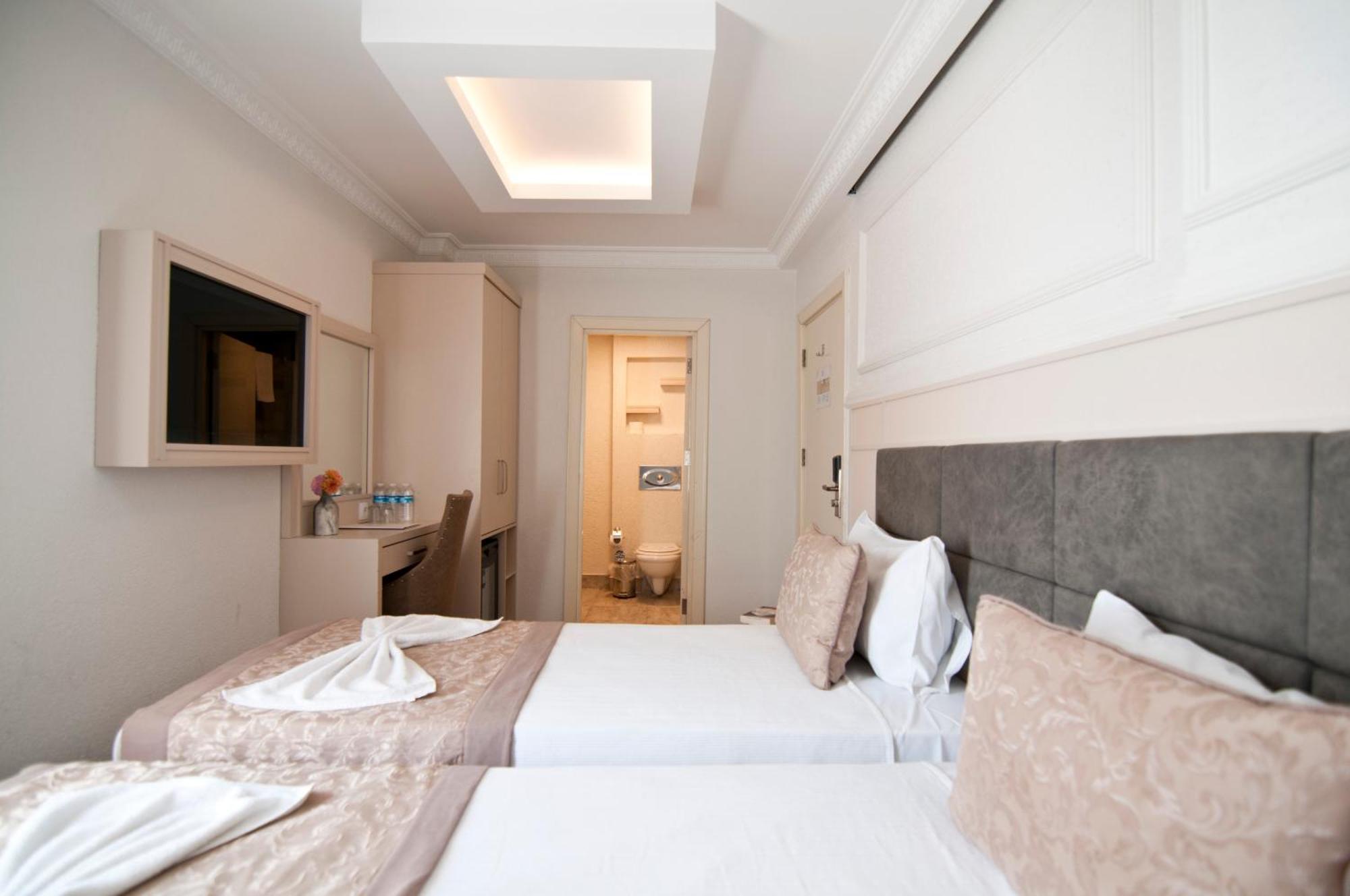 Royce Hotel Istanbul Bagian luar foto