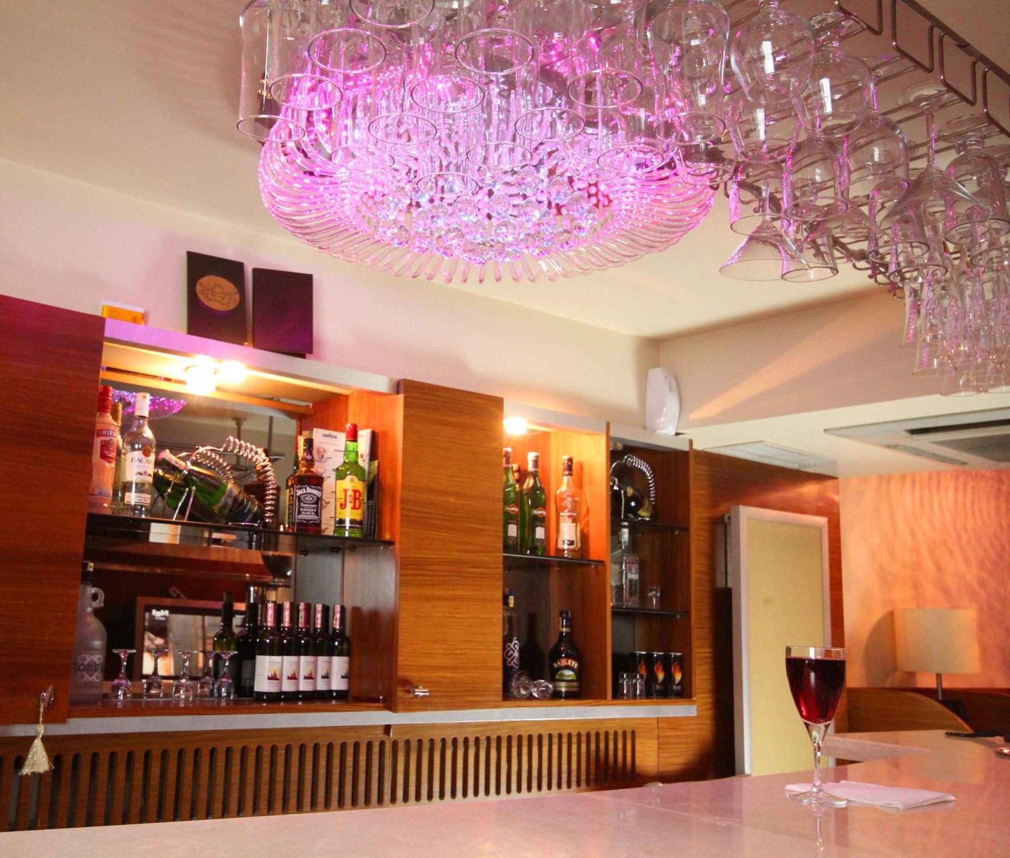 Royce Hotel Istanbul Bagian luar foto